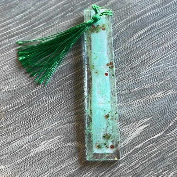 XMAS Handmade Festive Holiday Bookmark medium green with red  Strip - Picture 3 of 8